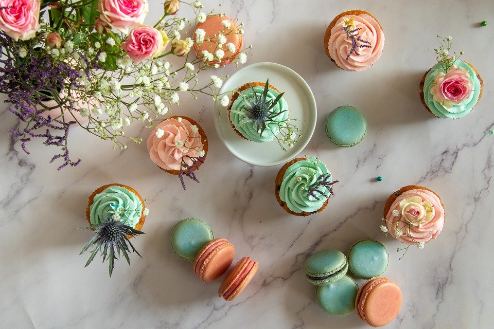 cupcakes-macarons3
